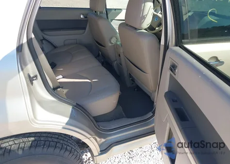 2010 Mercury Mariner z USA, uszkodzony, nr VIN 4M2CN9BG0AKJ23844